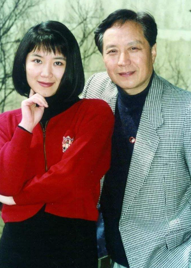 因《北京人在纽约》爆红,嫁初恋30年,被3个男人宠爱,如今竟成“恶婆婆”休闲区蓝鸢梦想 - Www.slyday.coM 因《北京人在纽约》爆红,嫁初恋30年,被3个男人宠爱,如今竟成“恶婆婆”休闲区蓝鸢梦想 - Www.slyday.coM