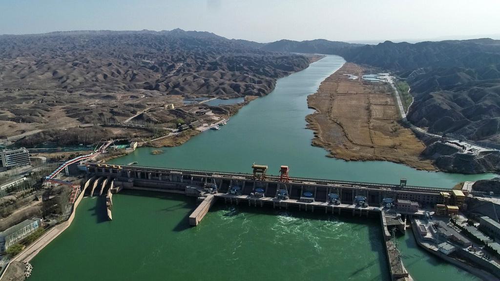 青铜峡水利枢纽工程(2022年3月22日摄,无人机照片)。新华社记者 王鹏 摄