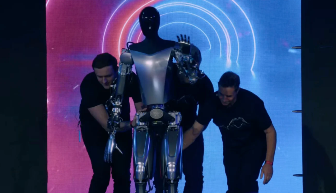 马斯克号称会改变世界的人形机器人“擎天柱”终于现身!售价不到2万美元,将量产数百万台休闲区蓝鸢梦想 - Www.slyday.coM 马斯克号称会改变世界的人形机器人“擎天柱”终于现身!售价不到2万美元,将量产数百万台休闲区蓝鸢梦想 - Www.slyday.coM