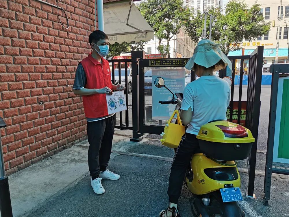 成都借卵试管中心(坚守岗位,是南宁市第一人民医院对祖国最长情的告白)