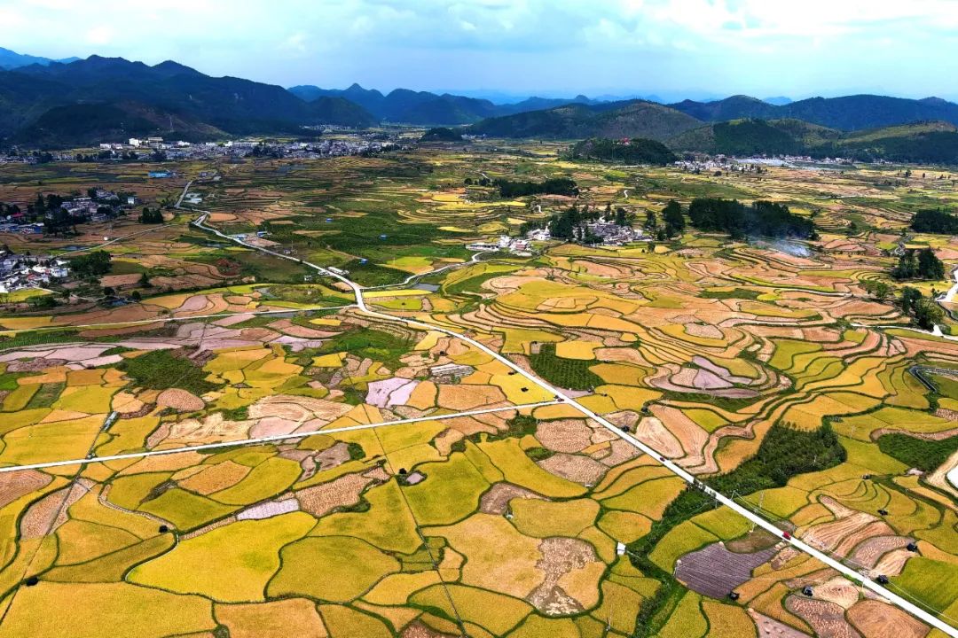 祖国母亲,我们不变的深情与信仰!休闲区蓝鸢梦想 - Www.slyday.coM 祖国母亲,我们不变的深情与信仰!休闲区蓝鸢梦想 - Www.slyday.coM