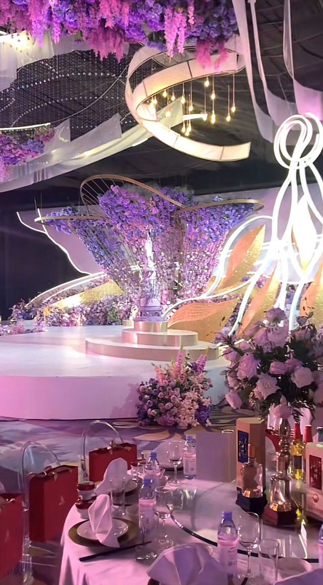 奥运冠军徐梦桃办梦幻婚礼,婚礼现场画面曝光,22名明星送祝福休闲区蓝鸢梦想 - Www.slyday.coM 奥运冠军徐梦桃办梦幻婚礼,婚礼现场画面曝光,22名明星送祝福休闲区蓝鸢梦想 - Www.slyday.coM