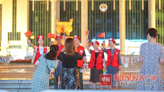 晚安十点(2022.10.1)丨城市夜间照明模式(节日版)开启,氛围感拉满了休闲区蓝鸢梦想 - Www.slyday.coM 晚安十点(2022.10.1)丨城市夜间照明模式(节日版)开启,氛围感拉满了休闲区蓝鸢梦想 - Www.slyday.coM