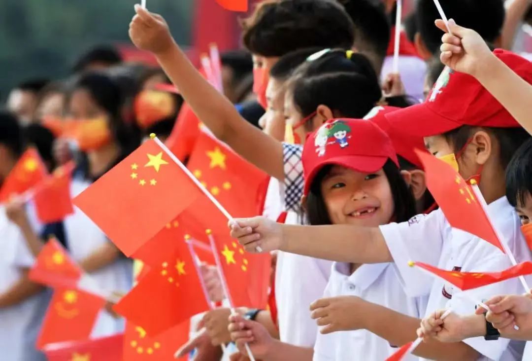 祖国母亲,我们不变的深情与信仰!休闲区蓝鸢梦想 - Www.slyday.coM 祖国母亲,我们不变的深情与信仰!休闲区蓝鸢梦想 - Www.slyday.coM