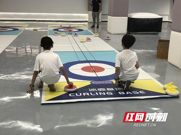 击剑、网球、攀岩、定向越野……邵阳这个新晋网红打卡基地也太炫酷了吧休闲区蓝鸢梦想 - Www.slyday.coM 击剑、网球、攀岩、定向越野……邵阳这个新晋网红打卡基地也太炫酷了吧休闲区蓝鸢梦想 - Www.slyday.coM