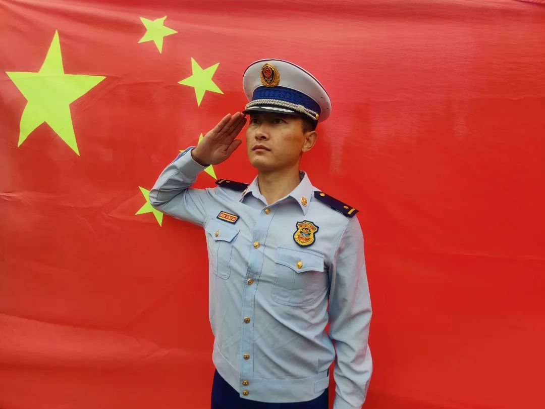 火焰蓝守护中国红休闲区蓝鸢梦想 - Www.slyday.coM 火焰蓝守护中国红休闲区蓝鸢梦想 - Www.slyday.coM