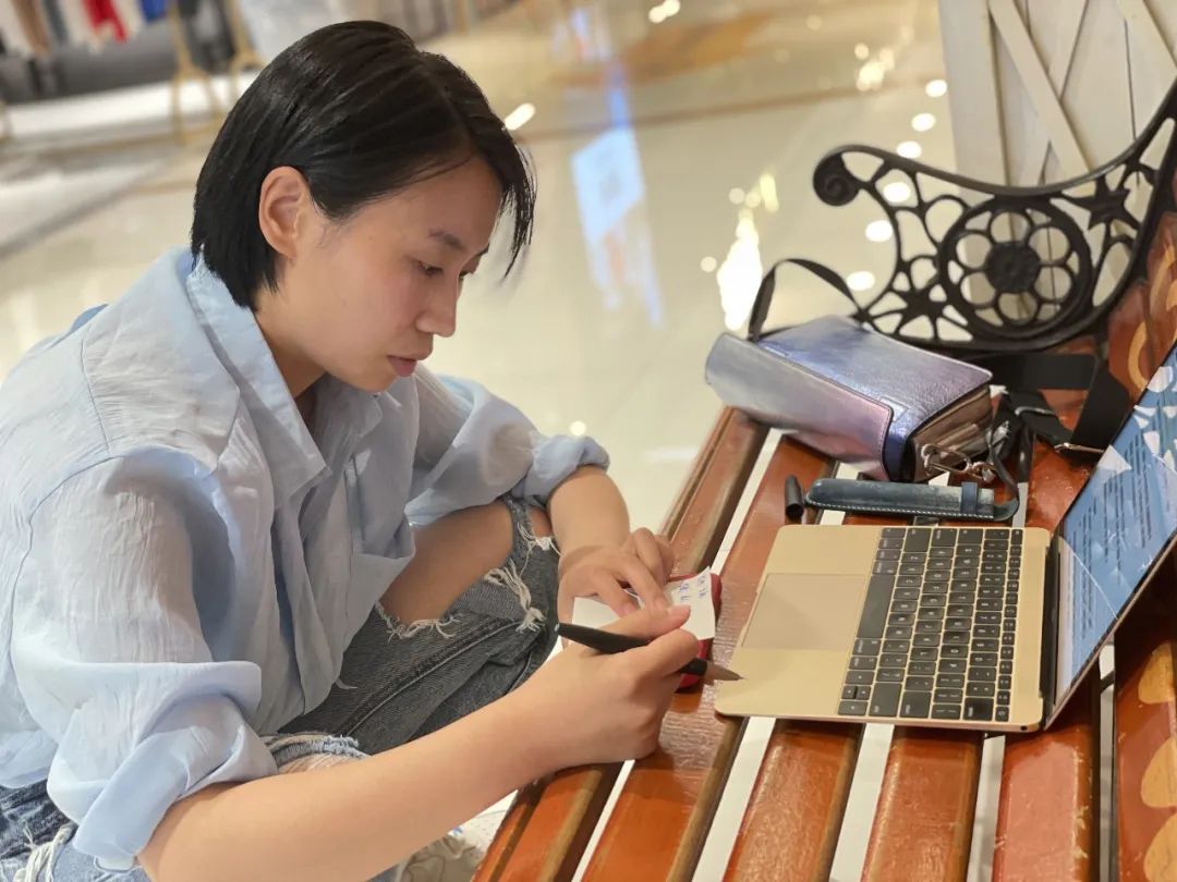 小鹿:“做最娘们的脱口秀演员”休闲区蓝鸢梦想 - Www.slyday.coM 小鹿:“做最娘们的脱口秀演员”休闲区蓝鸢梦想 - Www.slyday.coM