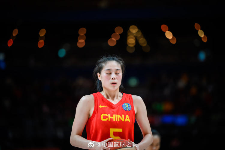 中国女篮,无畏金兰!再次站上世界杯领奖台,请记住这12个名字!休闲区蓝鸢梦想 - Www.slyday.coM 中国女篮,无畏金兰!再次站上世界杯领奖台,请记住这12个名字!休闲区蓝鸢梦想 - Www.slyday.coM