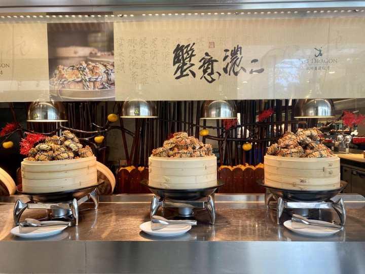 杭城餐厅一天准备了3000多只大闸蟹!长假第一天,杭州人的吃蟹热情有点高休闲区蓝鸢梦想 - Www.slyday.coM 杭城餐厅一天准备了3000多只大闸蟹!长假第一天,杭州人的吃蟹热情有点高休闲区蓝鸢梦想 - Www.slyday.coM