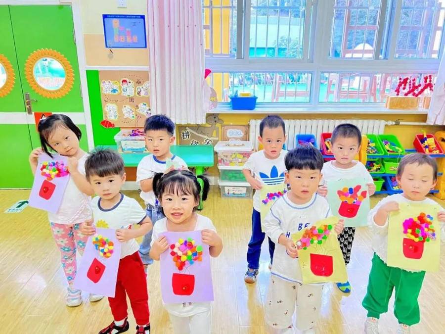 唱红歌,绘祖国,穿传统服饰,佛山苑幼儿园国庆系列活动创意十足休闲区蓝鸢梦想 - Www.slyday.coM 唱红歌,绘祖国,穿传统服饰,佛山苑幼儿园国庆系列活动创意十足休闲区蓝鸢梦想 - Www.slyday.coM