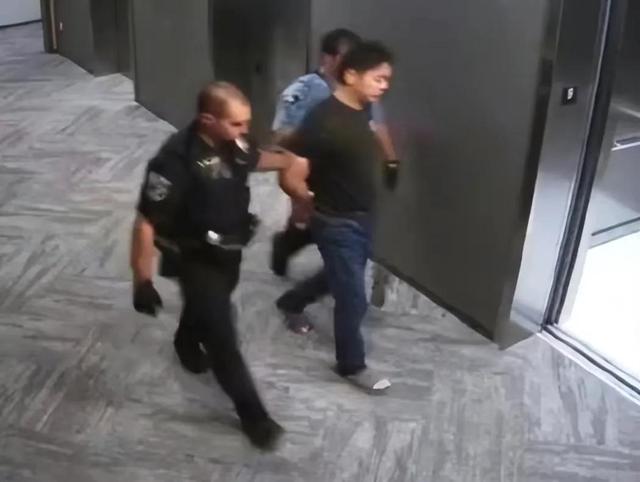 章泽天原谅刘强东,一句“人生总有风雨,时间永远向前”,大格局休闲区蓝鸢梦想 - Www.slyday.coM 章泽天原谅刘强东,一句“人生总有风雨,时间永远向前”,大格局休闲区蓝鸢梦想 - Www.slyday.coM