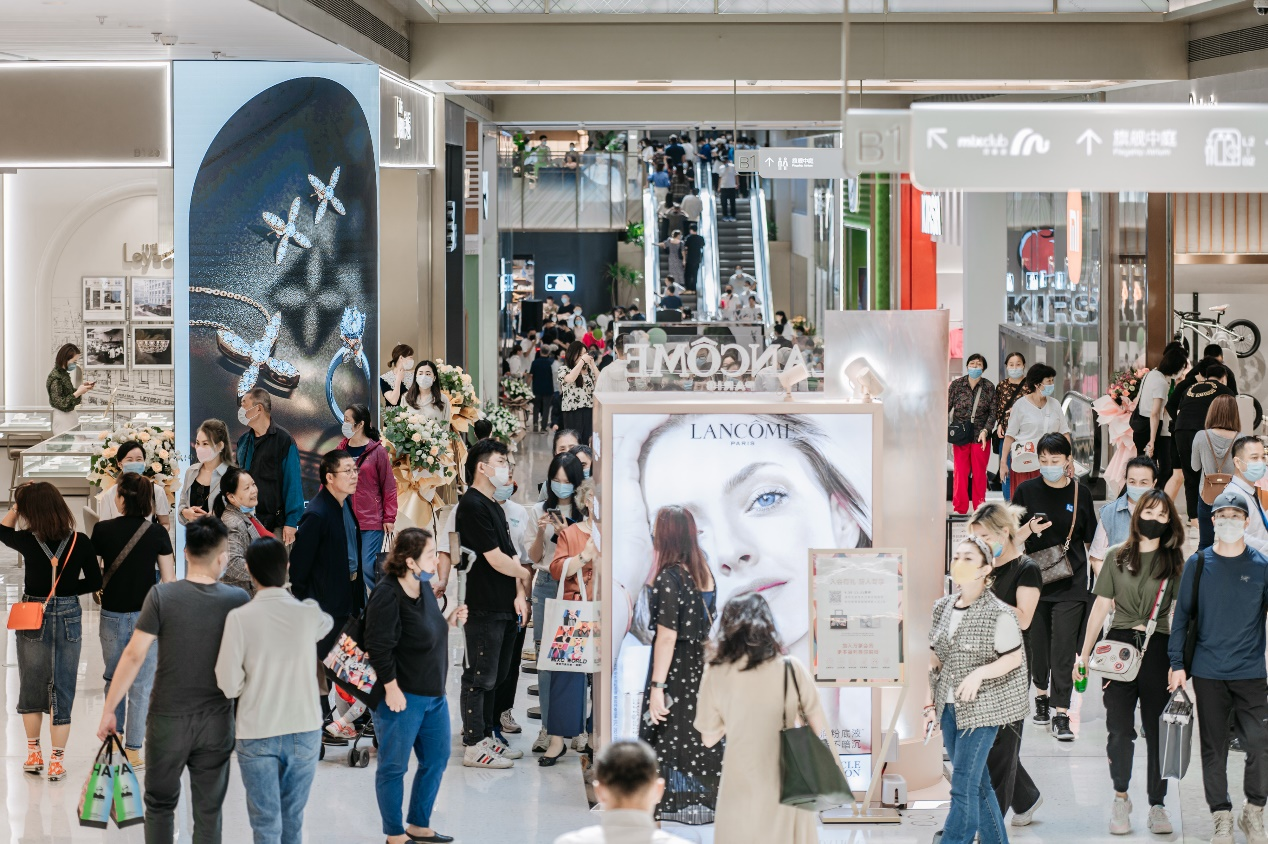 据说潮人们都去打卡了这个南京新地标—— “Mall+街区+古建”的万象天地有点摆!休闲区蓝鸢梦想 - Www.slyday.coM 据说潮人们都去打卡了这个南京新地标—— “Mall+街区+古建”的万象天地有点摆!休闲区蓝鸢梦想 - Www.slyday.coM