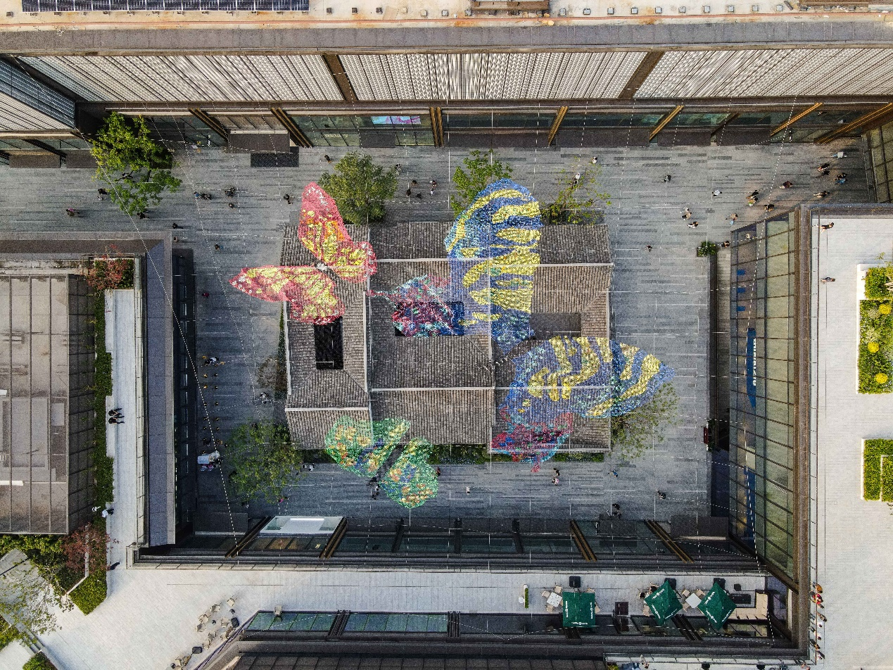 据说潮人们都去打卡了这个南京新地标—— “Mall+街区+古建”的万象天地有点摆!休闲区蓝鸢梦想 - Www.slyday.coM 据说潮人们都去打卡了这个南京新地标—— “Mall+街区+古建”的万象天地有点摆!休闲区蓝鸢梦想 - Www.slyday.coM