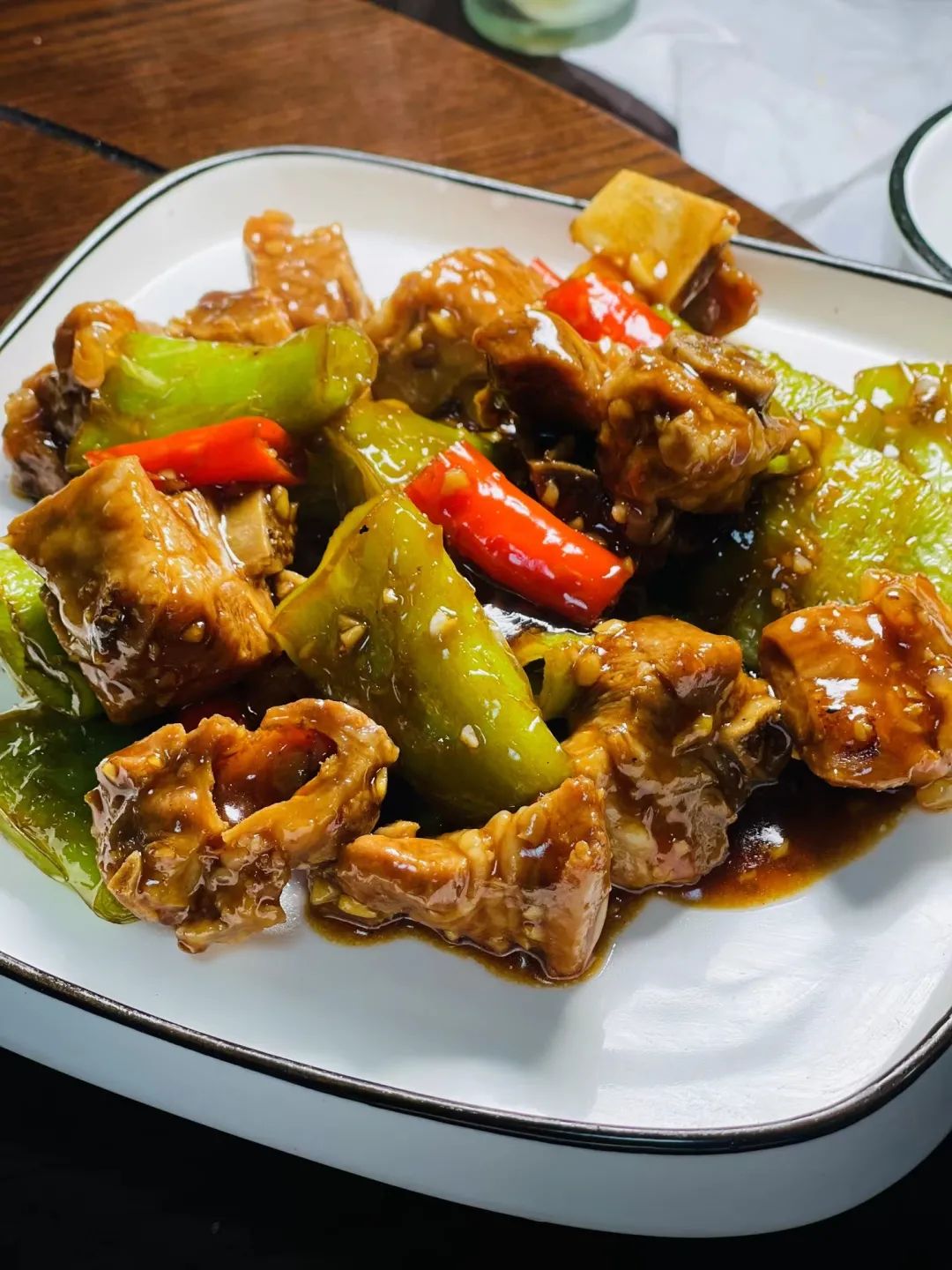 【吃在大连】家楼下的小馆子,做的就是街坊家常菜,虎皮尖椒排骨和壮壮下酒菜一定要吃哦~休闲区蓝鸢梦想 - Www.slyday.coM 【吃在大连】家楼下的小馆子,做的就是街坊家常菜,虎皮尖椒排骨和壮壮下酒菜一定要吃哦~休闲区蓝鸢梦想 - Www.slyday.coM