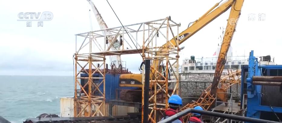 维护海底电缆安全运行 守护万家灯火休闲区蓝鸢梦想 - Www.slyday.coM 维护海底电缆安全运行 守护万家灯火休闲区蓝鸢梦想 - Www.slyday.coM