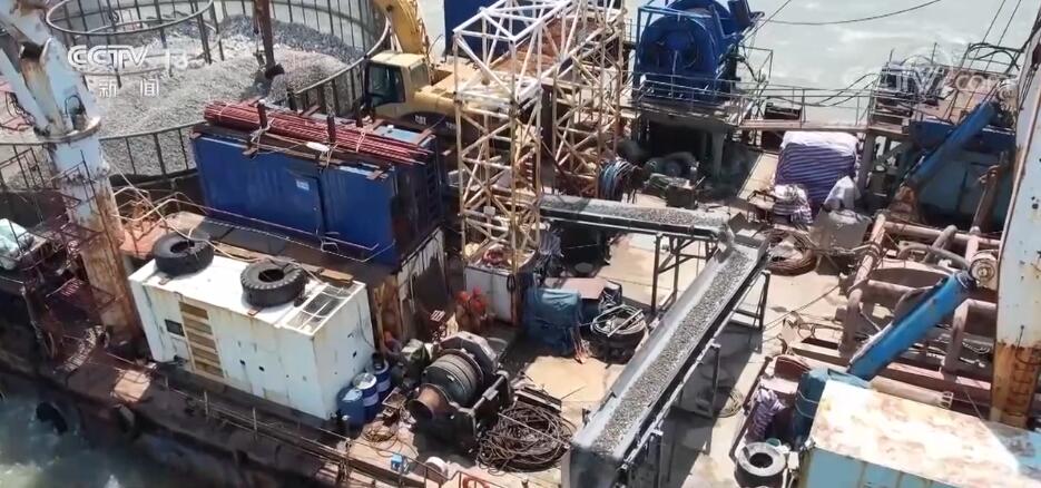 维护海底电缆安全运行 守护万家灯火休闲区蓝鸢梦想 - Www.slyday.coM 维护海底电缆安全运行 守护万家灯火休闲区蓝鸢梦想 - Www.slyday.coM