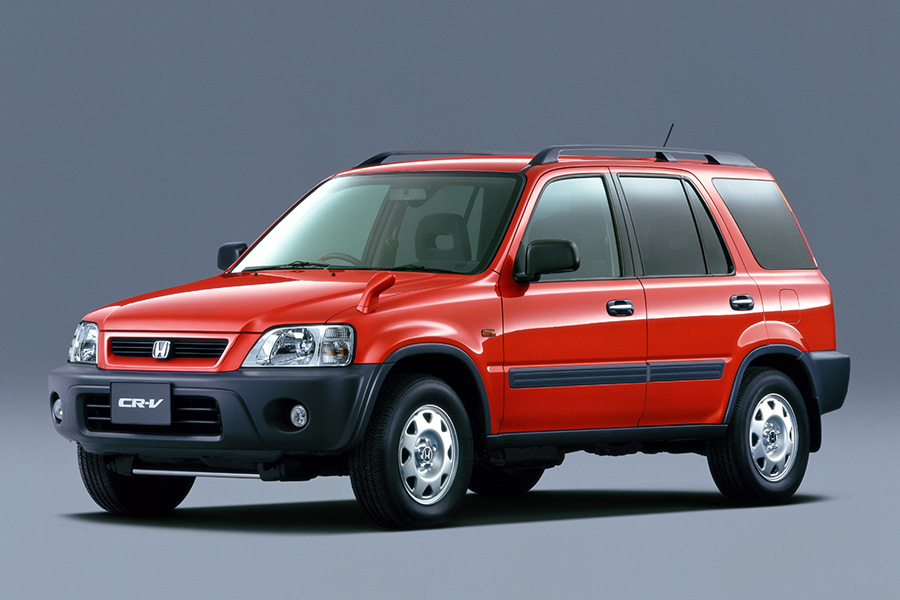 新浪汽车>汽车看点>自媒体>正文>第一代crv(1995-2001年)以思域为基础