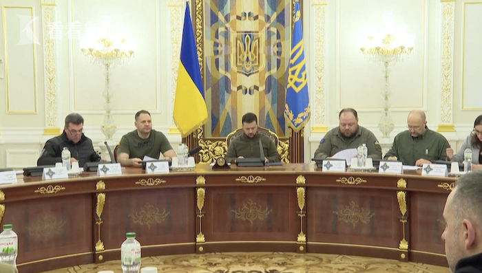 视频|泽连斯基签署不与普京谈判的决定休闲区蓝鸢梦想 - Www.slyday.coM 视频|泽连斯基签署不与普京谈判的决定休闲区蓝鸢梦想 - Www.slyday.coM