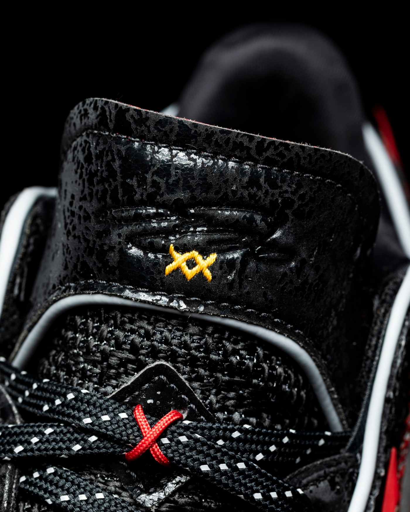 等了十年又十年!那个男人终于盼来了这样的一双鞋!休闲区蓝鸢梦想 - Www.slyday.coM 等了十年又十年!那个男人终于盼来了这样的一双鞋!休闲区蓝鸢梦想 - Www.slyday.coM