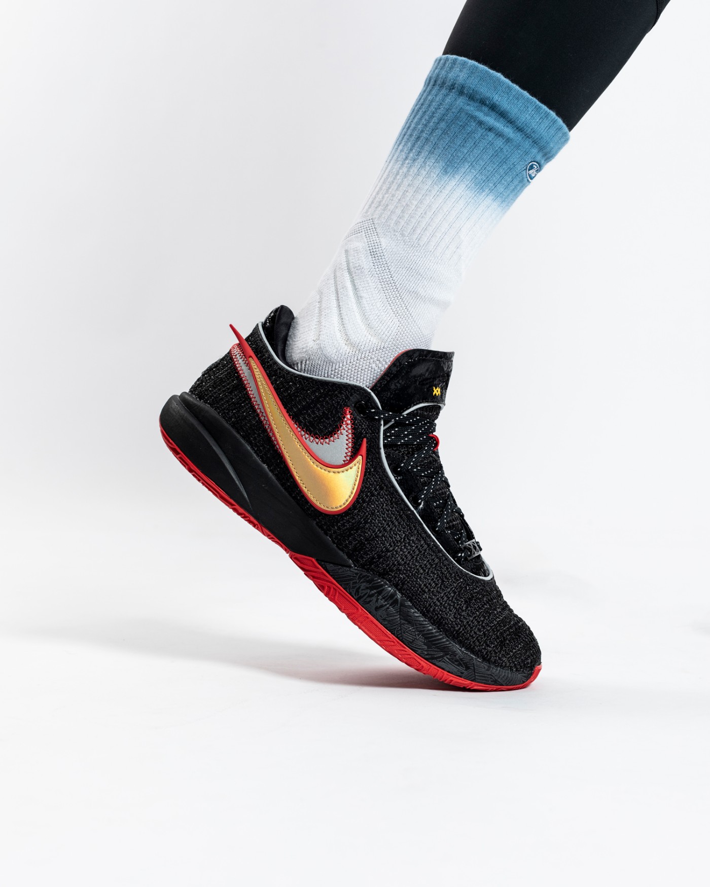 等了十年又十年!那个男人终于盼来了这样的一双鞋!休闲区蓝鸢梦想 - Www.slyday.coM 等了十年又十年!那个男人终于盼来了这样的一双鞋!休闲区蓝鸢梦想 - Www.slyday.coM