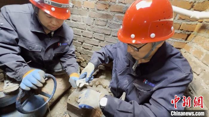 “地下医生”供暖季开忙:这个岗位需要我们守护休闲区蓝鸢梦想 - Www.slyday.coM “地下医生”供暖季开忙:这个岗位需要我们守护休闲区蓝鸢梦想 - Www.slyday.coM