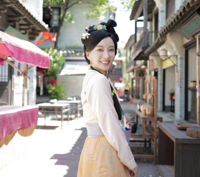 不想再当透明人!TVB女星沉寂已久再战选美,与一众前港姐争奖项休闲区蓝鸢梦想 - Www.slyday.coM 不想再当透明人!TVB女星沉寂已久再战选美,与一众前港姐争奖项休闲区蓝鸢梦想 - Www.slyday.coM