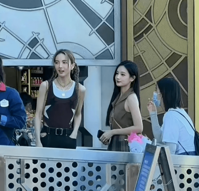 靠资源“砸”出来的5位演员,他们会心虚吗?休闲区蓝鸢梦想 - Www.slyday.coM 靠资源“砸”出来的5位演员,他们会心虚吗?休闲区蓝鸢梦想 - Www.slyday.coM