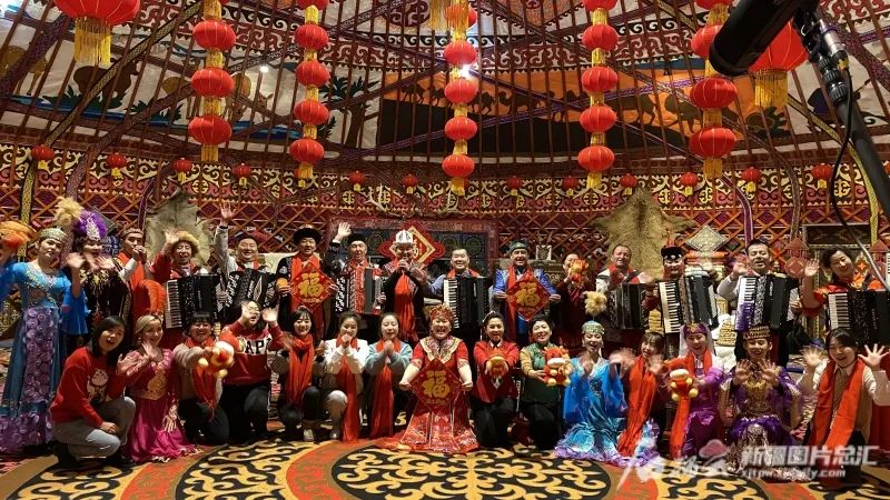 “奋进新时代”主题成就展丨这面“我和我的亲戚”照片墙上 定格了哪些温情瞬间休闲区蓝鸢梦想 - Www.slyday.coM “奋进新时代”主题成就展丨这面“我和我的亲戚”照片墙上 定格了哪些温情瞬间休闲区蓝鸢梦想 - Www.slyday.coM