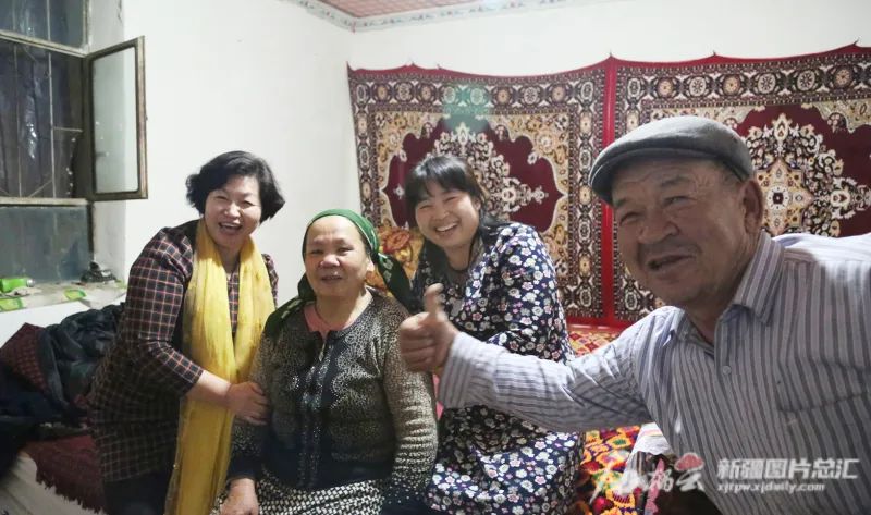 “奋进新时代”主题成就展丨这面“我和我的亲戚”照片墙上 定格了哪些温情瞬间休闲区蓝鸢梦想 - Www.slyday.coM “奋进新时代”主题成就展丨这面“我和我的亲戚”照片墙上 定格了哪些温情瞬间休闲区蓝鸢梦想 - Www.slyday.coM