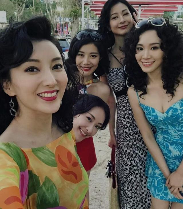 不想再当透明人!TVB女星沉寂已久再战选美,与一众前港姐争奖项休闲区蓝鸢梦想 - Www.slyday.coM 不想再当透明人!TVB女星沉寂已久再战选美,与一众前港姐争奖项休闲区蓝鸢梦想 - Www.slyday.coM