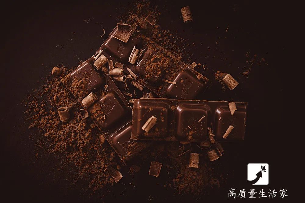 吃了20多年巧克力,才刚知道那些凹槽是干什么的,一直都想错了!休闲区蓝鸢梦想 - Www.slyday.coM 吃了20多年巧克力,才刚知道那些凹槽是干什么的,一直都想错了!休闲区蓝鸢梦想 - Www.slyday.coM