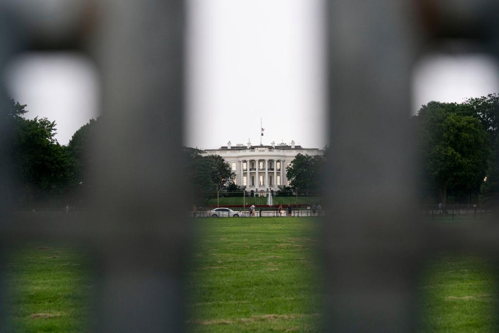  这是2022年8月4日在美国华盛顿拍摄的白宫。（新华社记者刘杰摄）