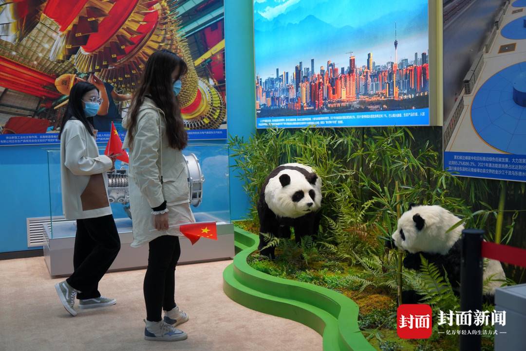 被人民日报头版“推荐”的四川展区 是什么感动了讲解员?|“奋进新时代”主题成就展休闲区蓝鸢梦想 - Www.slyday.coM 被人民日报头版“推荐”的四川展区 是什么感动了讲解员?|“奋进新时代”主题成就展休闲区蓝鸢梦想 - Www.slyday.coM