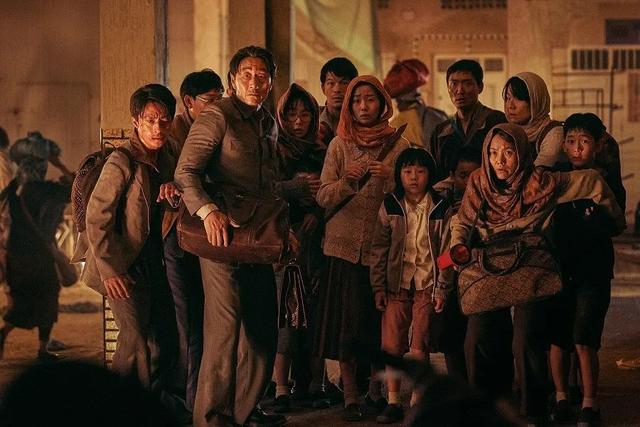 口碑爆了!6天8亿票房,《万里归途》终结了国产电影的耻辱休闲区蓝鸢梦想 - Www.slyday.coM 口碑爆了!6天8亿票房,《万里归途》终结了国产电影的耻辱休闲区蓝鸢梦想 - Www.slyday.coM