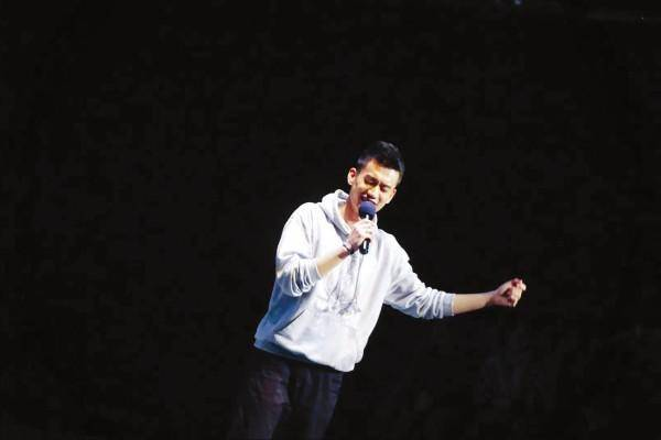 脱口秀每一季都会有大王,但庞博是永远的大王休闲区蓝鸢梦想 - Www.slyday.coM 脱口秀每一季都会有大王,但庞博是永远的大王休闲区蓝鸢梦想 - Www.slyday.coM