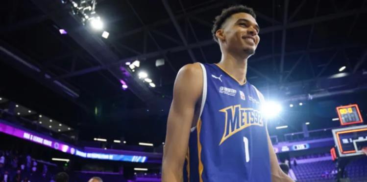 字母哥:文班亚马需要进步和保持健康,我们得做好准备休闲区蓝鸢梦想 - Www.slyday.coM 字母哥:文班亚马需要进步和保持健康,我们得做好准备休闲区蓝鸢梦想 - Www.slyday.coM