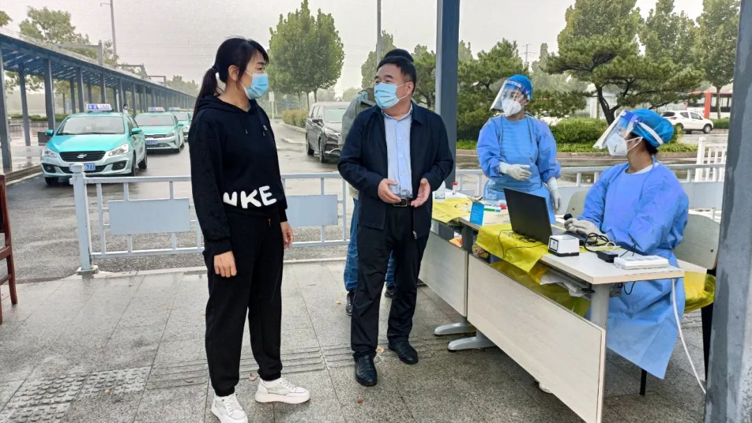 严把交通关口 筑牢疫情防控防线 服务群众安全出行休闲区蓝鸢梦想 - Www.slyday.coM 严把交通关口 筑牢疫情防控防线 服务群众安全出行休闲区蓝鸢梦想 - Www.slyday.coM