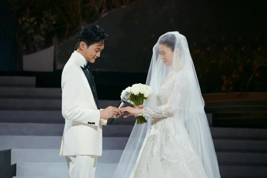 多年口碑因一场婚礼翻车?这对真的不能细扒啊!休闲区蓝鸢梦想 - Www.slyday.coM 多年口碑因一场婚礼翻车?这对真的不能细扒啊!休闲区蓝鸢梦想 - Www.slyday.coM