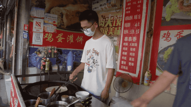 央媒观豫丨“送儿上北大”的店主,去北大做鸡蛋灌饼了休闲区蓝鸢梦想 - Www.slyday.coM 央媒观豫丨“送儿上北大”的店主,去北大做鸡蛋灌饼了休闲区蓝鸢梦想 - Www.slyday.coM