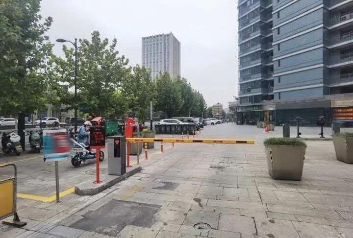 年入上百万,我家小区原来这么值钱!这些钱都是这么来的……休闲区蓝鸢梦想 - Www.slyday.coM 年入上百万,我家小区原来这么值钱!这些钱都是这么来的……休闲区蓝鸢梦想 - Www.slyday.coM