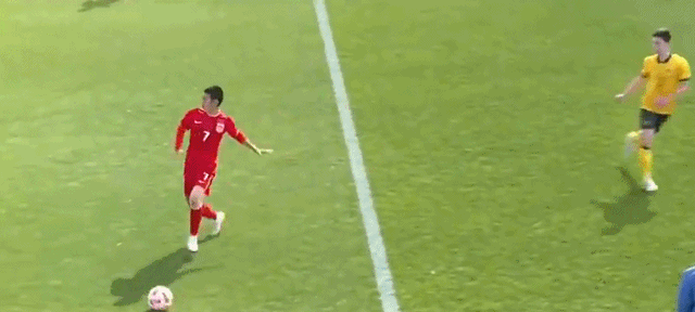 裁判抢镜!U17国足1休闲区蓝鸢梦想 - Www.slyday.coM 裁判抢镜!U17国足1休闲区蓝鸢梦想 - Www.slyday.coM