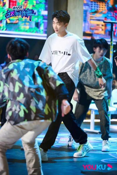 《这!就是街舞》第五季掀“全民街舞”热爱浪潮 王一博韩庚李承铉刘雨昕致敬街舞情怀休闲区蓝鸢梦想 - Www.slyday.coM 《这!就是街舞》第五季掀“全民街舞”热爱浪潮 王一博韩庚李承铉刘雨昕致敬街舞情怀休闲区蓝鸢梦想 - Www.slyday.coM