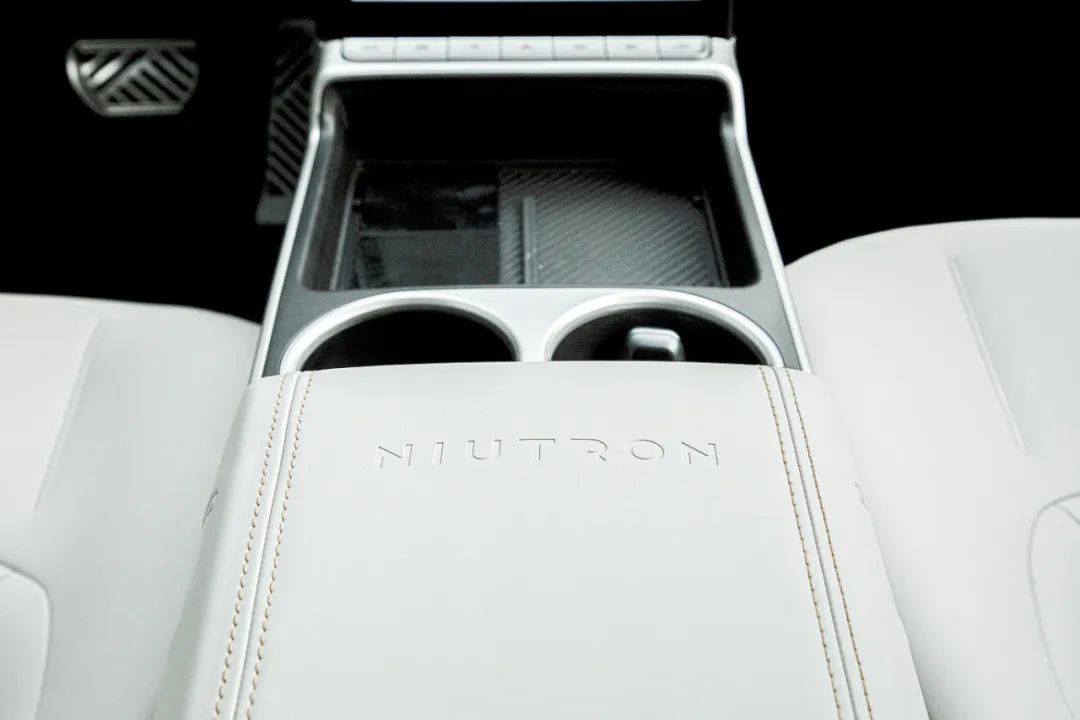 27.88万起,自游家NV正式上市,李想:凭啥和L7比较?休闲区蓝鸢梦想 - Www.slyday.coM 27.88万起,自游家NV正式上市,李想:凭啥和L7比较?休闲区蓝鸢梦想 - Www.slyday.coM