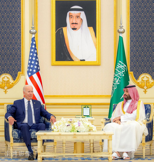 当地时间2022年7月15日，沙特吉达，沙特阿拉伯王储本·萨勒曼与美国总统拜登举行会晤。