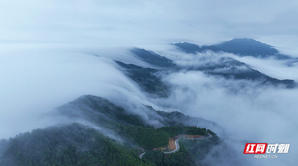 受寒潮影响 炎陵云上大院这一幕你见过吗休闲区蓝鸢梦想 - Www.slyday.coM 受寒潮影响 炎陵云上大院这一幕你见过吗休闲区蓝鸢梦想 - Www.slyday.coM