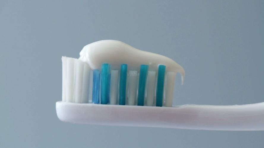 这三种牙膏千万别再买了,有毒!牙膏厂员工自己都不用!（提醒：3类牙膏或有潜在致癌风险，不建议购买！您家有吗？）