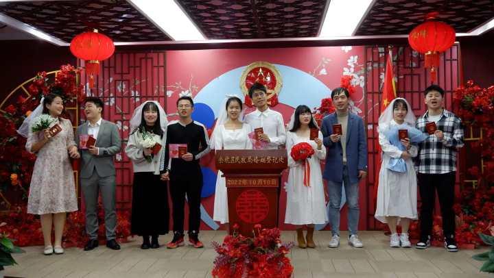 今天的日子叫“十全十美”,杭州有186对新人体验沉浸式婚前辅导,有点意思休闲区蓝鸢梦想 - Www.slyday.coM 今天的日子叫“十全十美”,杭州有186对新人体验沉浸式婚前辅导,有点意思休闲区蓝鸢梦想 - Www.slyday.coM