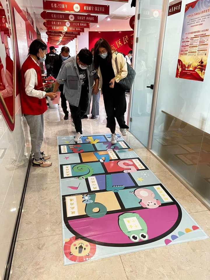 今天的日子叫“十全十美”,杭州有186对新人体验沉浸式婚前辅导,有点意思休闲区蓝鸢梦想 - Www.slyday.coM 今天的日子叫“十全十美”,杭州有186对新人体验沉浸式婚前辅导,有点意思休闲区蓝鸢梦想 - Www.slyday.coM