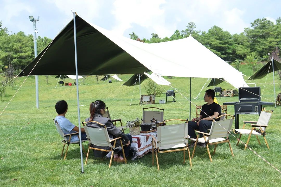 不出昆明人均100+就能拥有的快乐:轻奢露营+BBQ+萌宠+花式娱乐项目休闲区蓝鸢梦想 - Www.slyday.coM 不出昆明人均100+就能拥有的快乐:轻奢露营+BBQ+萌宠+花式娱乐项目休闲区蓝鸢梦想 - Www.slyday.coM