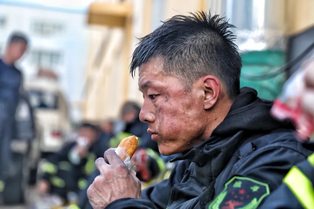 他的故事,比照片还要震撼休闲区蓝鸢梦想 - Www.slyday.coM 他的故事,比照片还要震撼休闲区蓝鸢梦想 - Www.slyday.coM